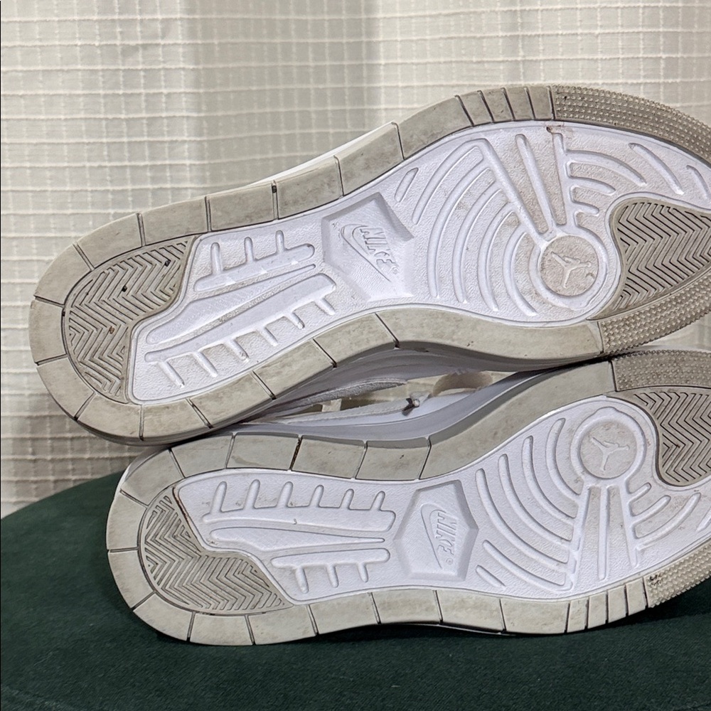Nike Air Jordan Elevate low 1 wms size 11 sneakers shoes grey white platform wow - Picture 6 of 8